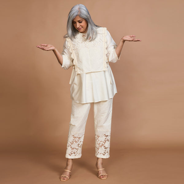 VERA Cutwork Bib 3 Piece Set