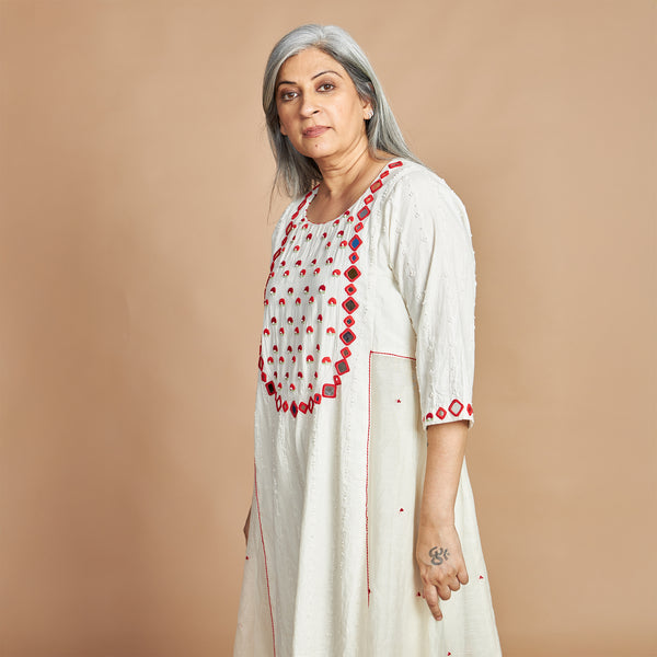 REYA Choga Set - Ivory & Red