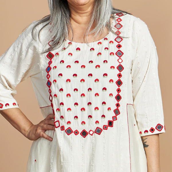 REYA Choga Set - Ivory & Red