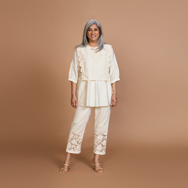 VERA Cutwork Bib 3 Piece Set