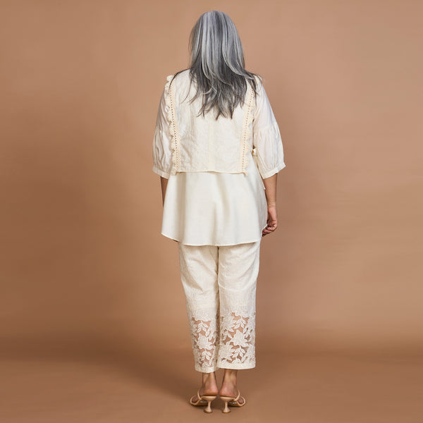 VERA Cutwork Bib 3 Piece Set